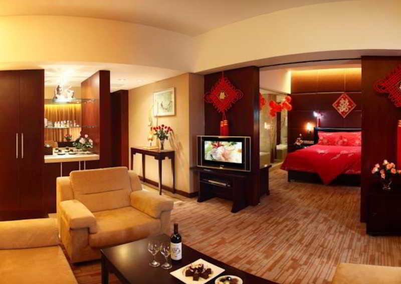 Pullman Baiyun Airport - Free Shuttle Bus & Official Registration Agency During Fair Hotel